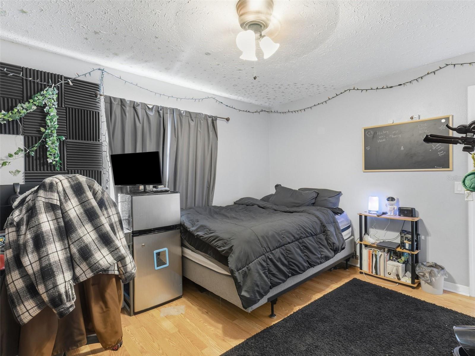 Image 16 of 28 For 3377 Montano Avenue