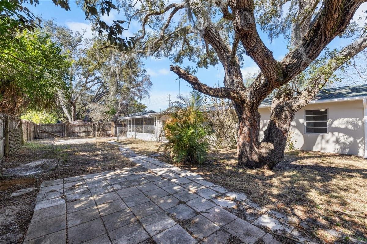 Image 30 of 39 For 7338 Spring Hill Drive