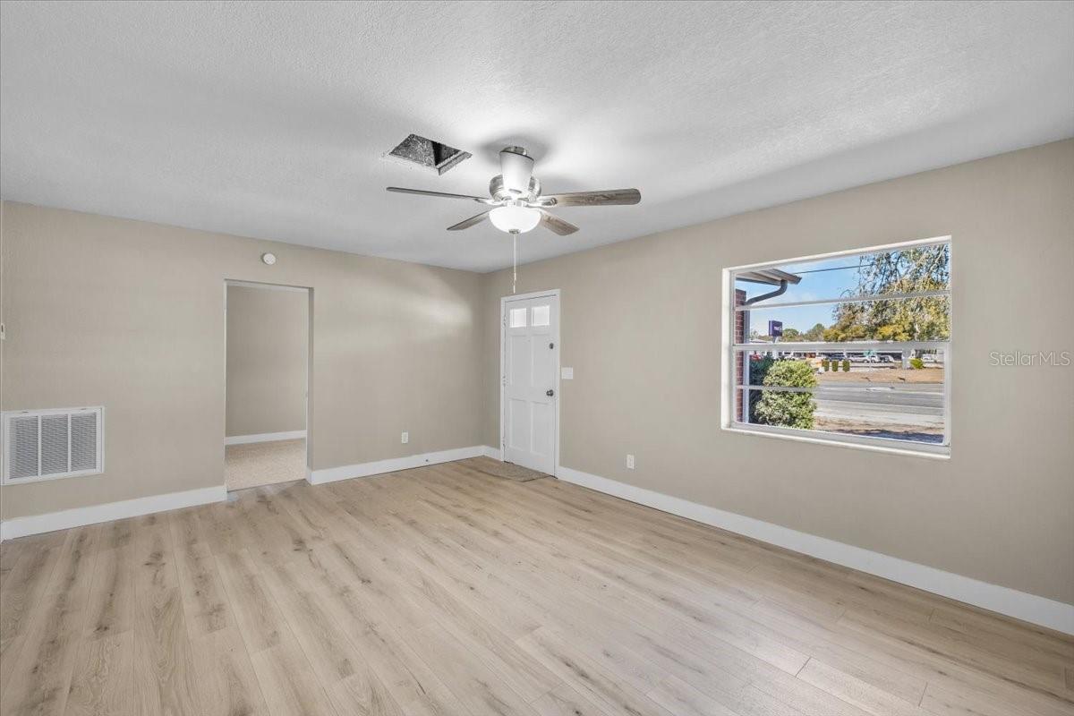 Image 6 of 39 For 7338 Spring Hill Drive