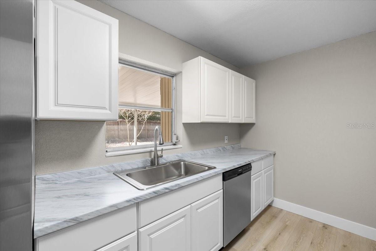 Image 9 of 39 For 7338 Spring Hill Drive