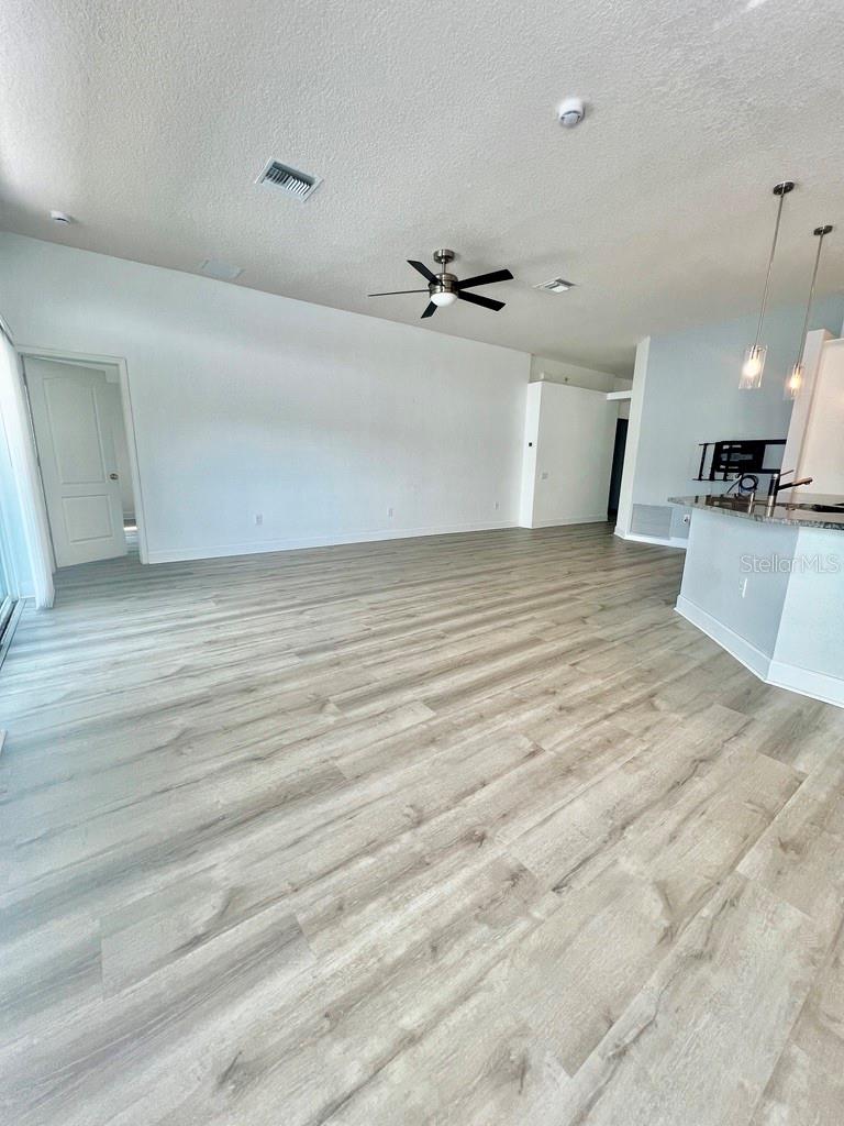 Image 12 of 27 For 25330 Flying Ebony Lane