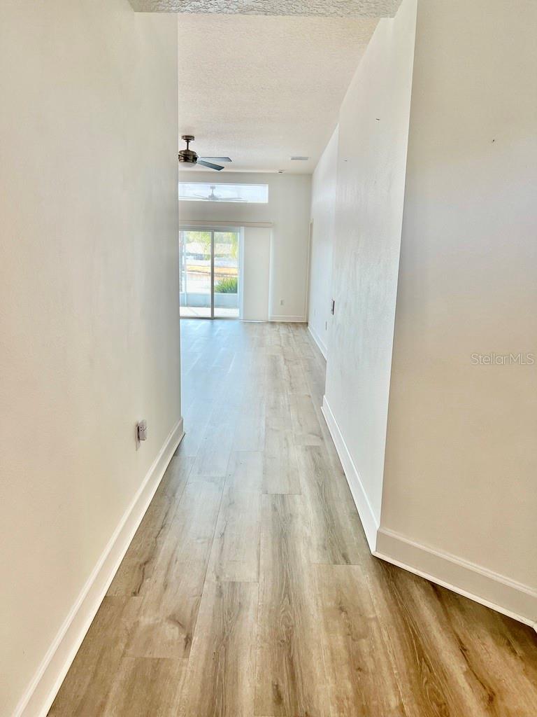 Image 4 of 27 For 25330 Flying Ebony Lane