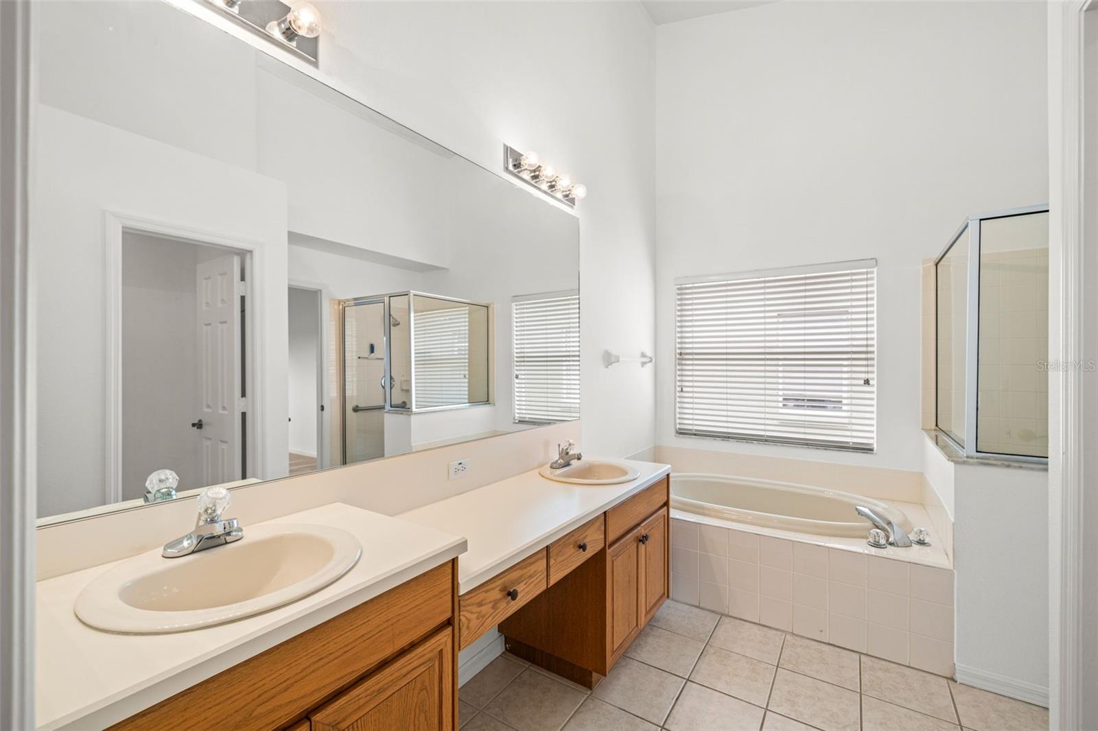 Image 15 of 45 For 10246 Timberland Point Dr