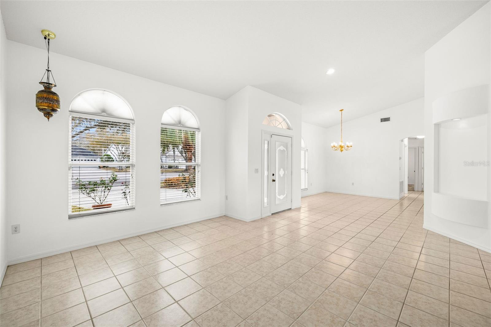 Image 5 of 45 For 10246 Timberland Point Dr