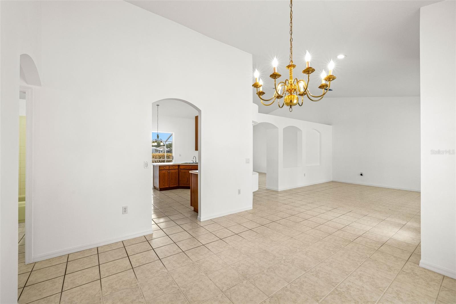 Image 6 of 45 For 10246 Timberland Point Dr