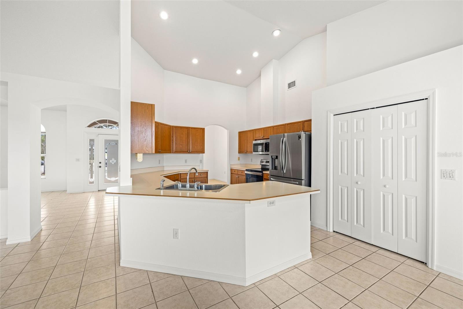 Image 9 of 45 For 10246 Timberland Point Dr