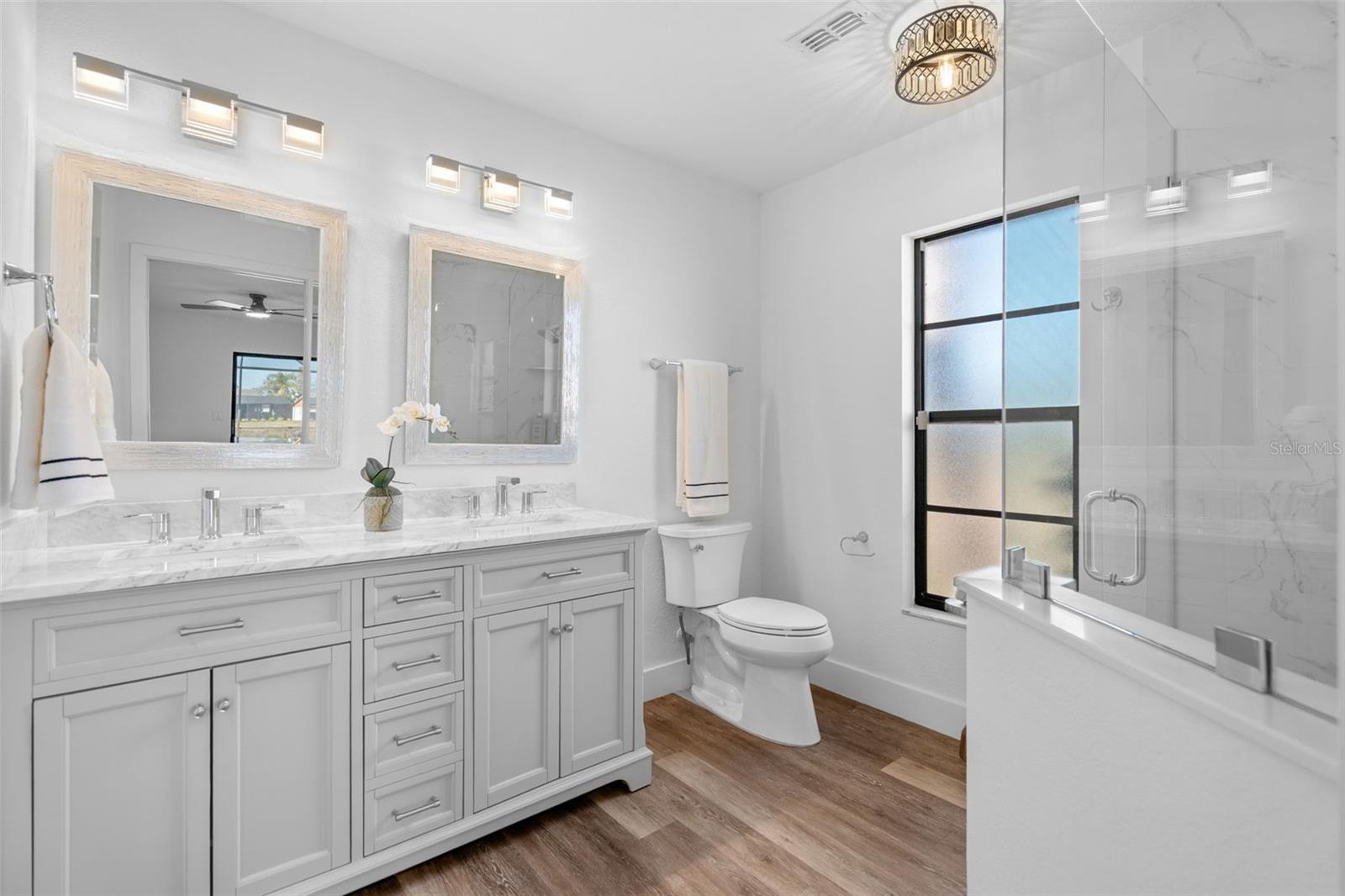 Image 8 of 25 For 3872 Kingston Boulevard