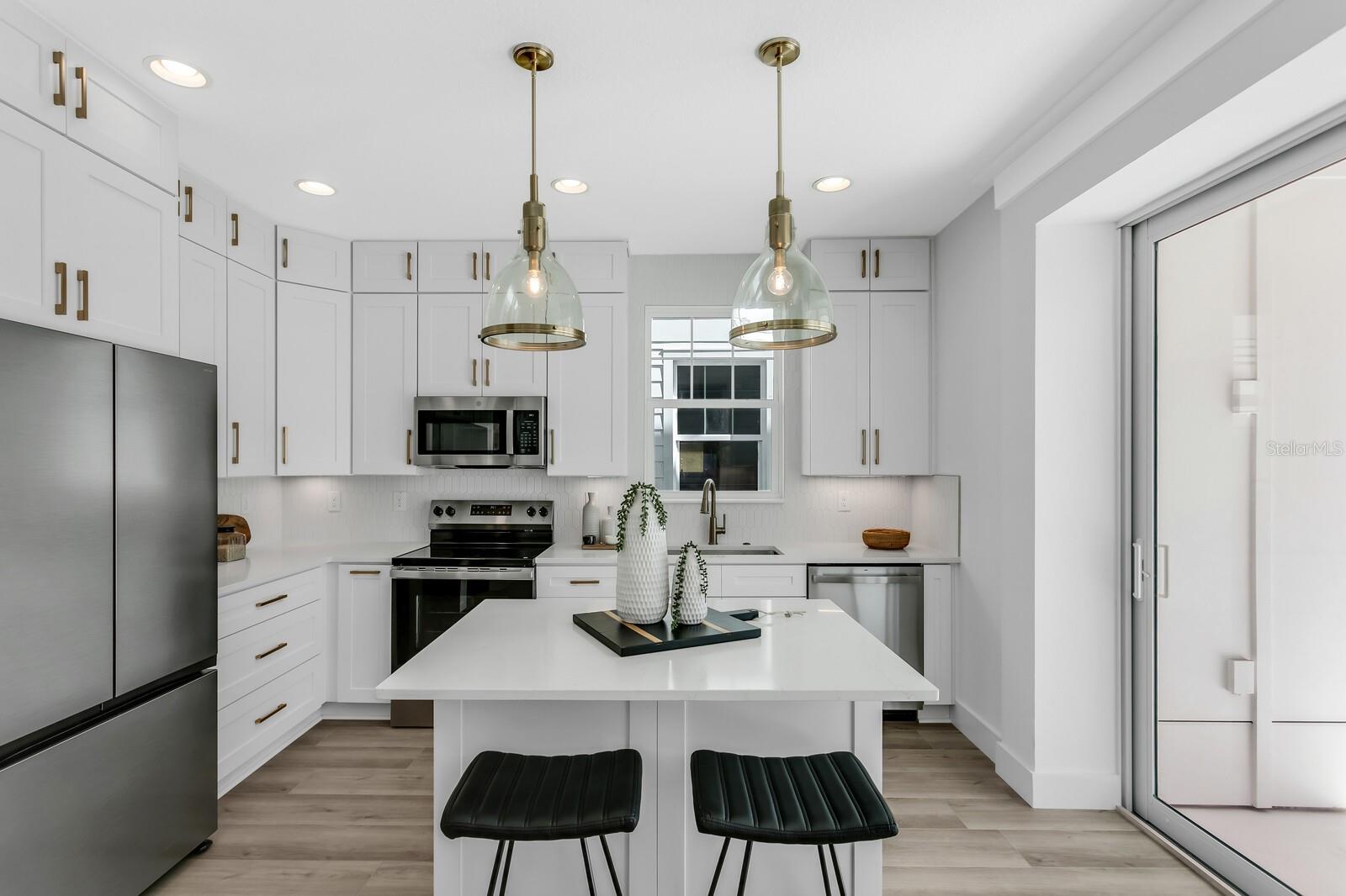 Image 2 of 42 For 2138 Chestnut Street