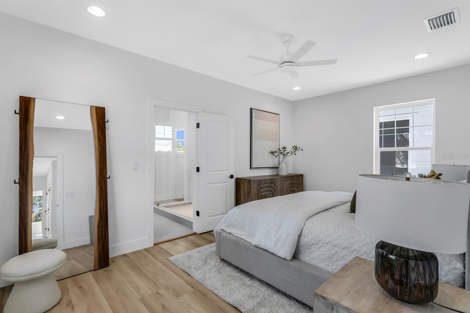 Image 24 of 42 For 2138 Chestnut Street