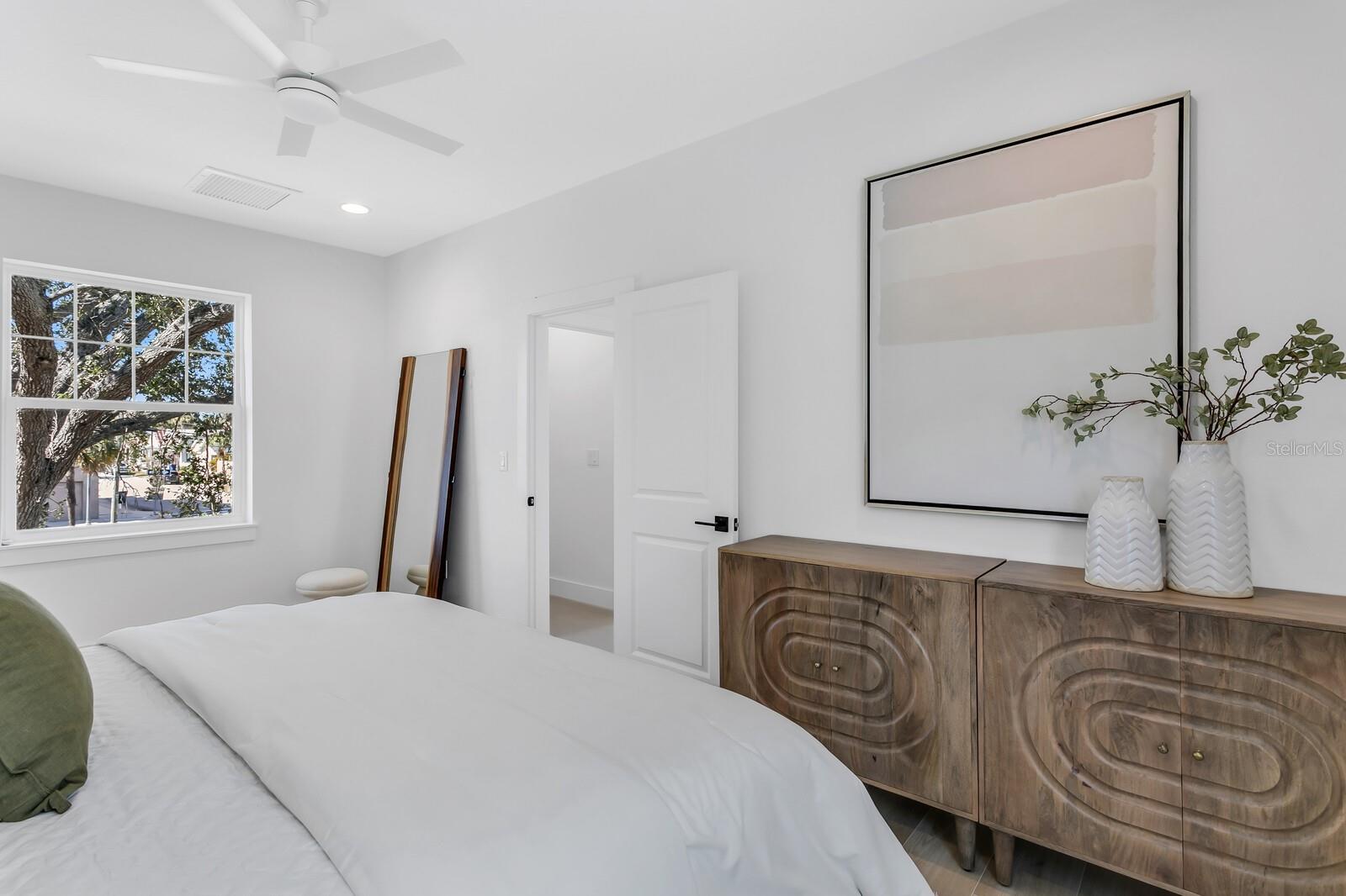 Image 26 of 42 For 2138 Chestnut Street