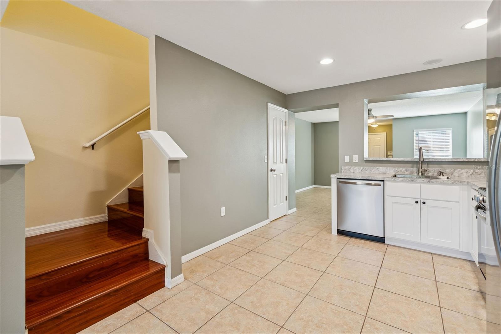 Image 13 of 47 For 8707 Sheldon Creek Boulevard