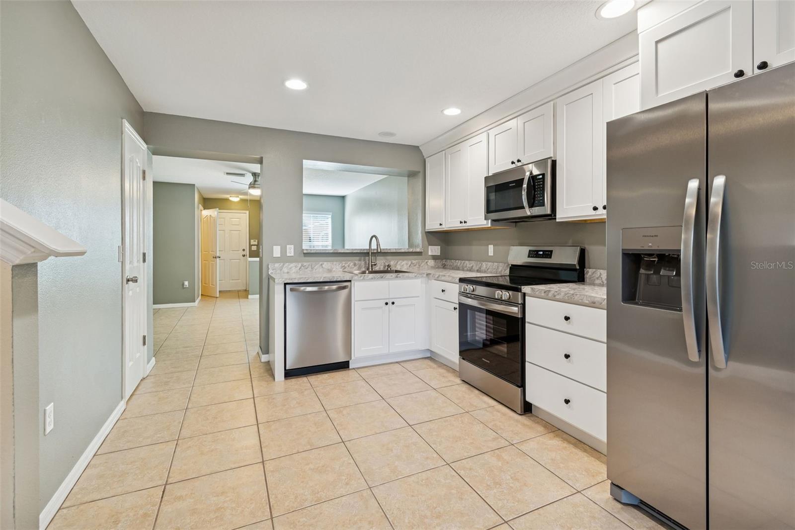 Image 14 of 47 For 8707 Sheldon Creek Boulevard