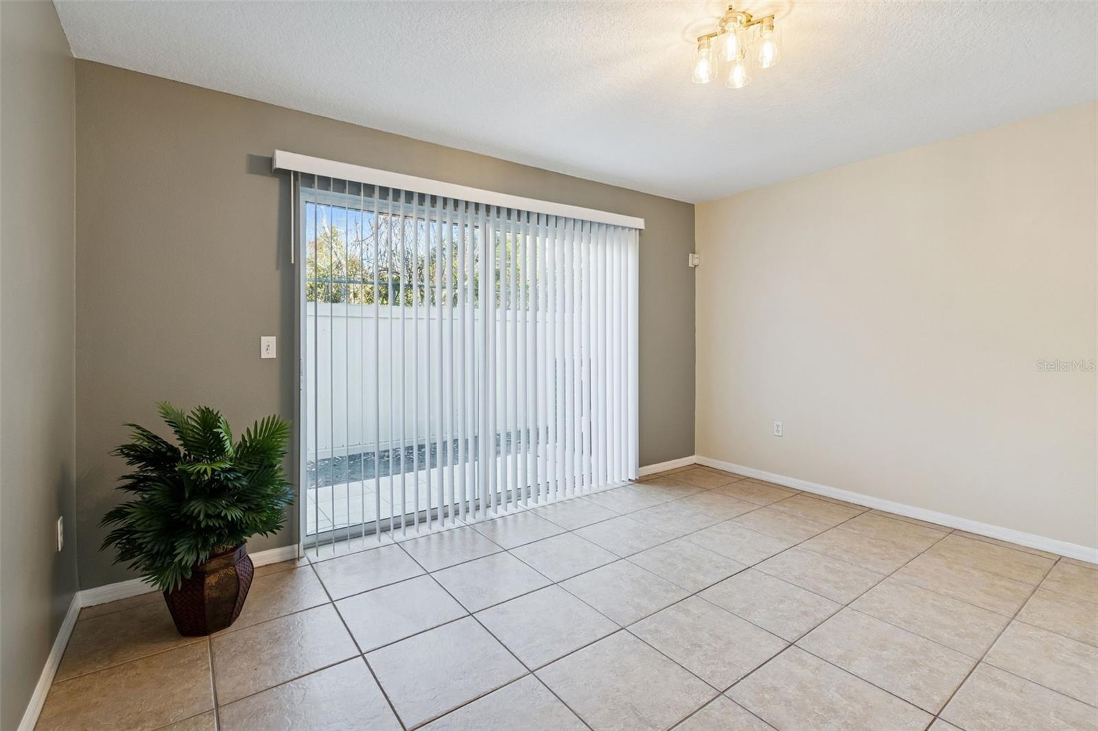 Image 17 of 47 For 8707 Sheldon Creek Boulevard