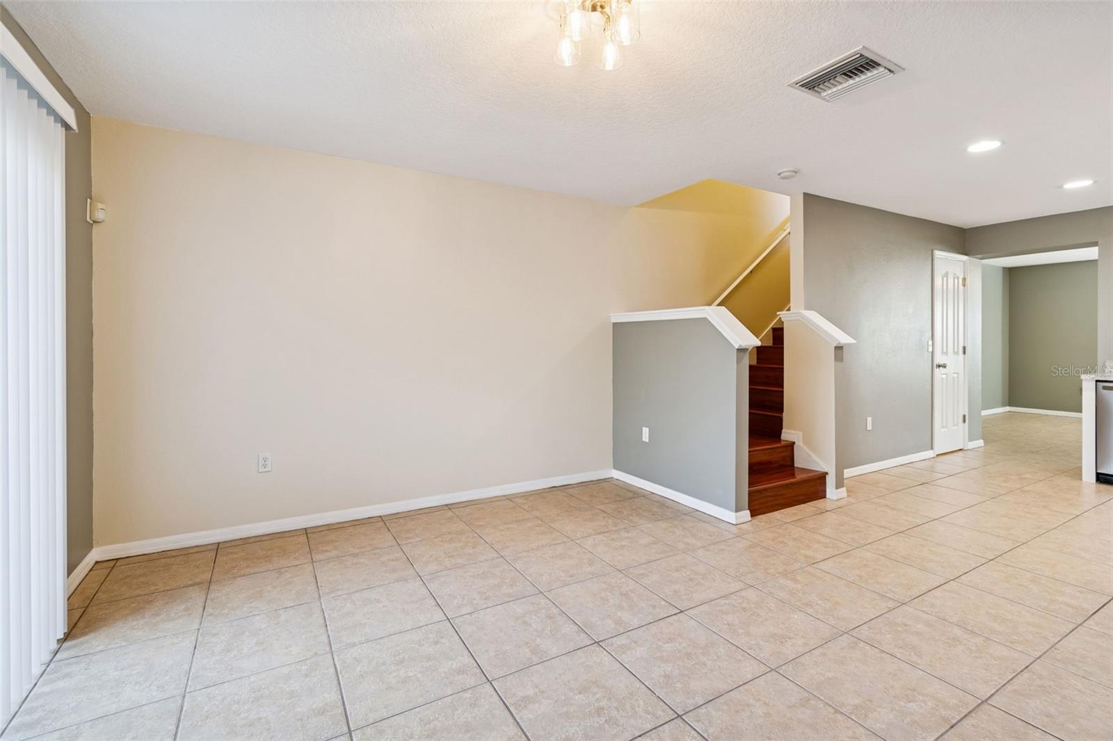 Image 18 of 47 For 8707 Sheldon Creek Boulevard