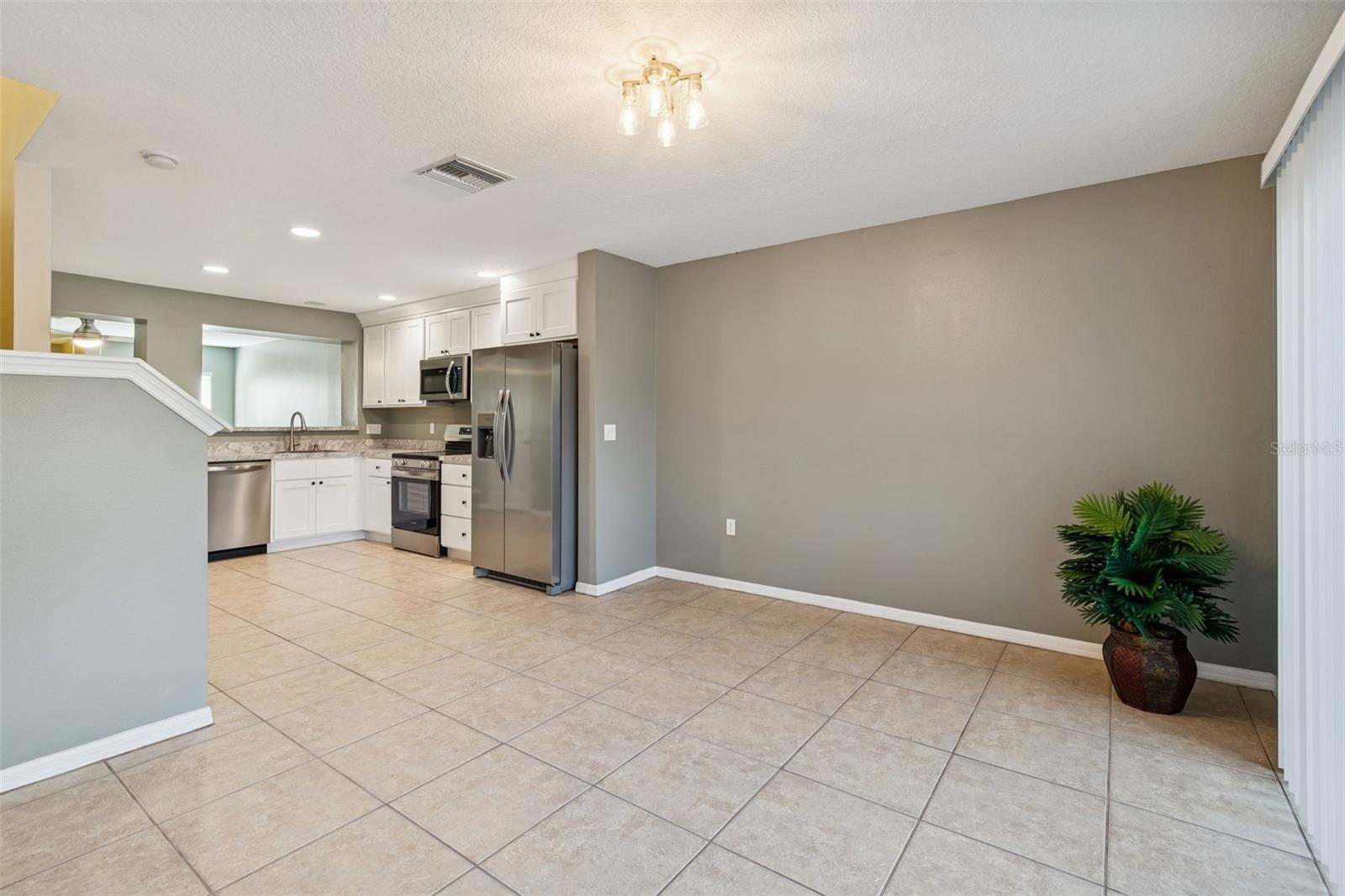 Image 19 of 47 For 8707 Sheldon Creek Boulevard