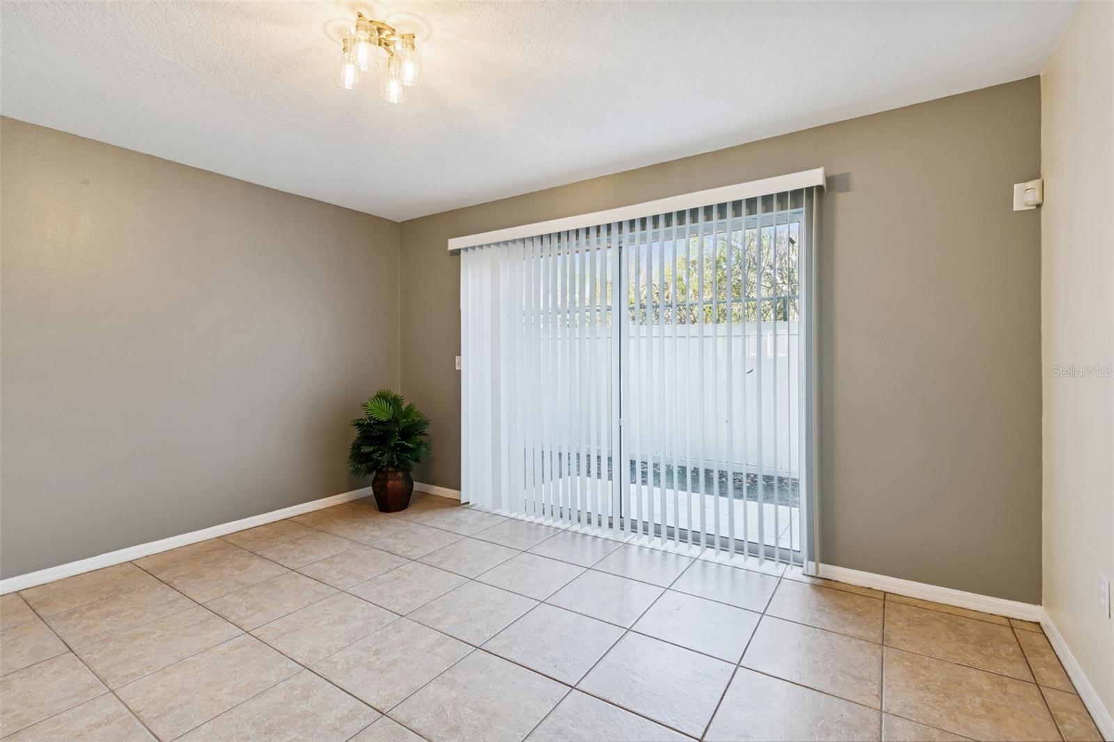 Image 20 of 47 For 8707 Sheldon Creek Boulevard