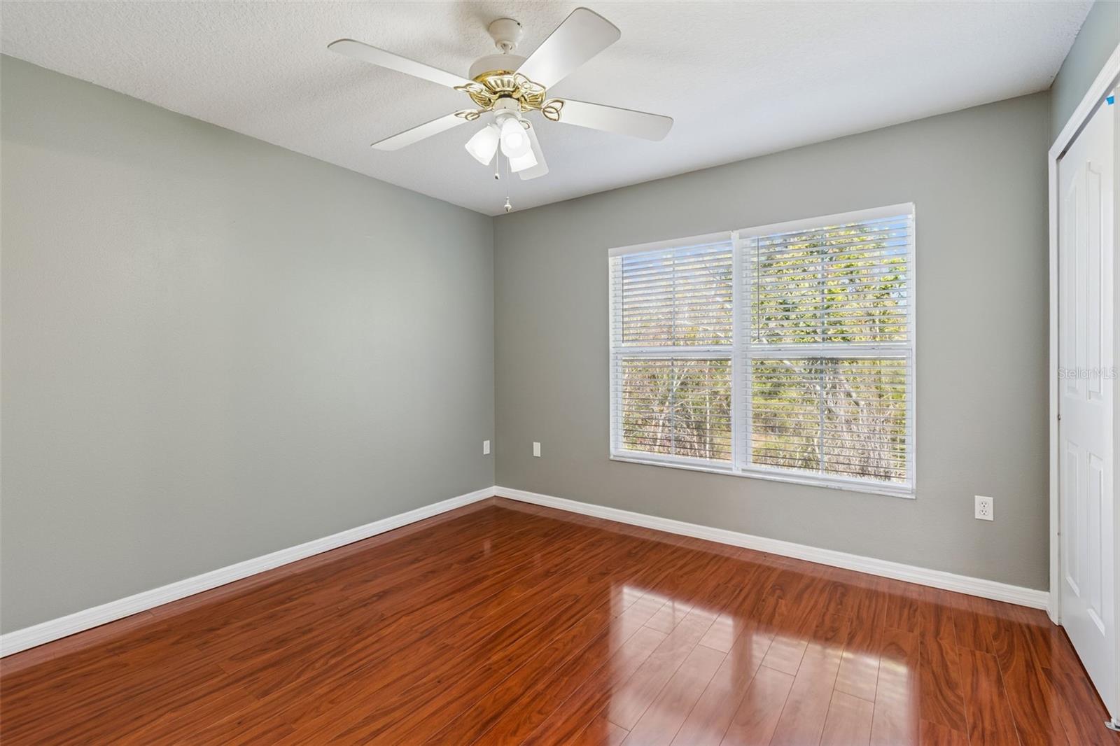 Image 23 of 47 For 8707 Sheldon Creek Boulevard