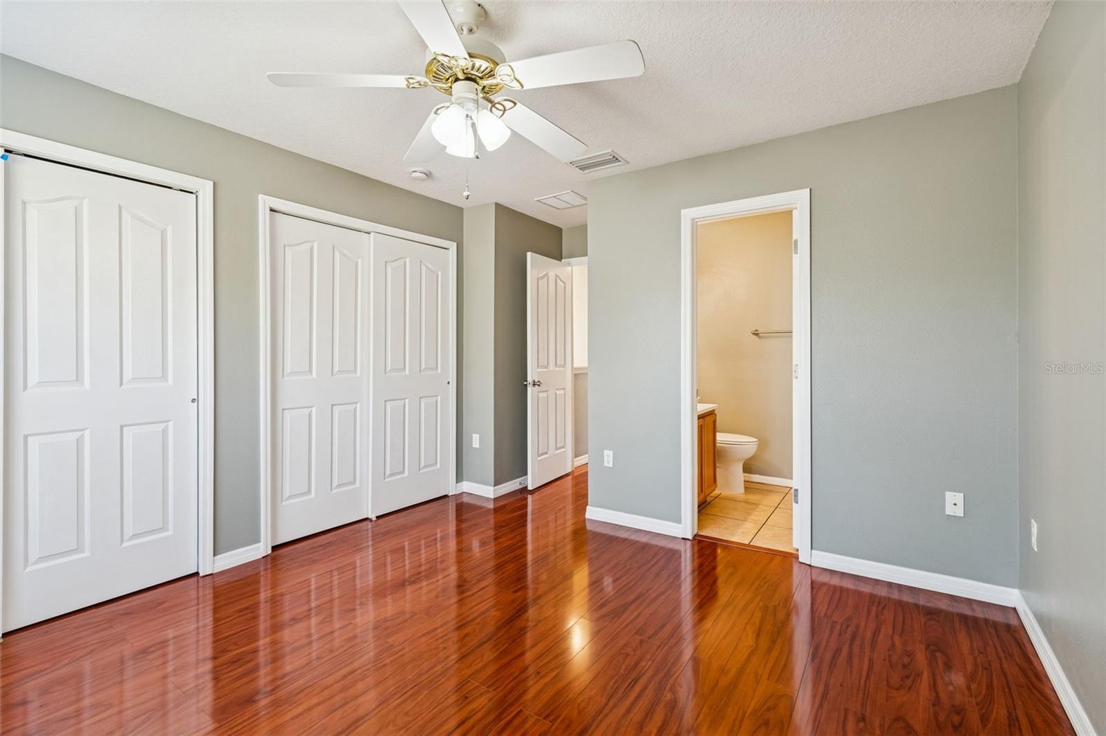 Image 25 of 47 For 8707 Sheldon Creek Boulevard