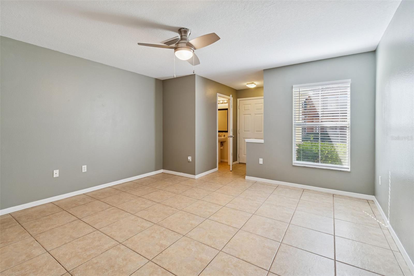 Image 8 of 47 For 8707 Sheldon Creek Boulevard