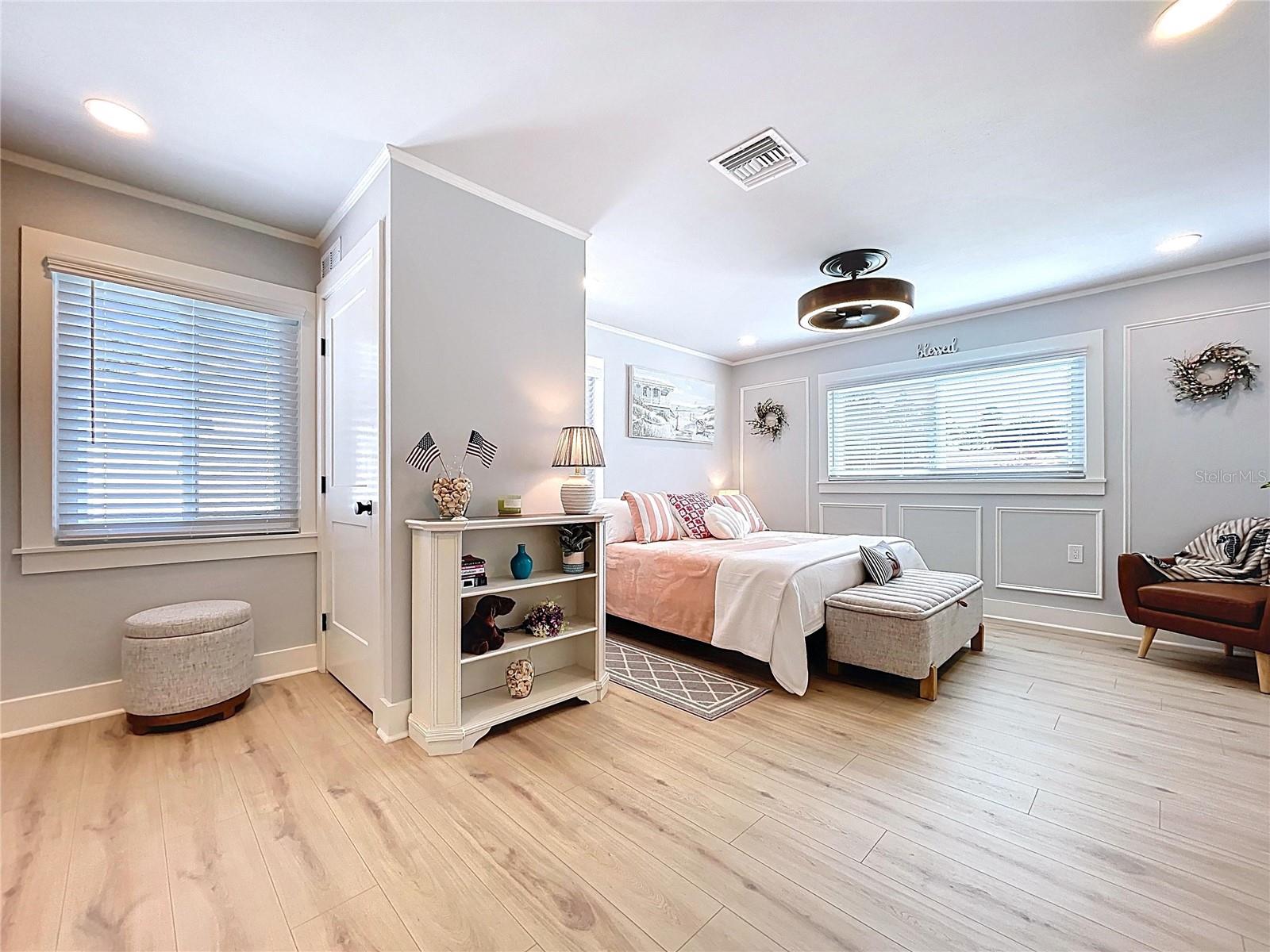 Listing photo id 15 for 220 40th Avenue