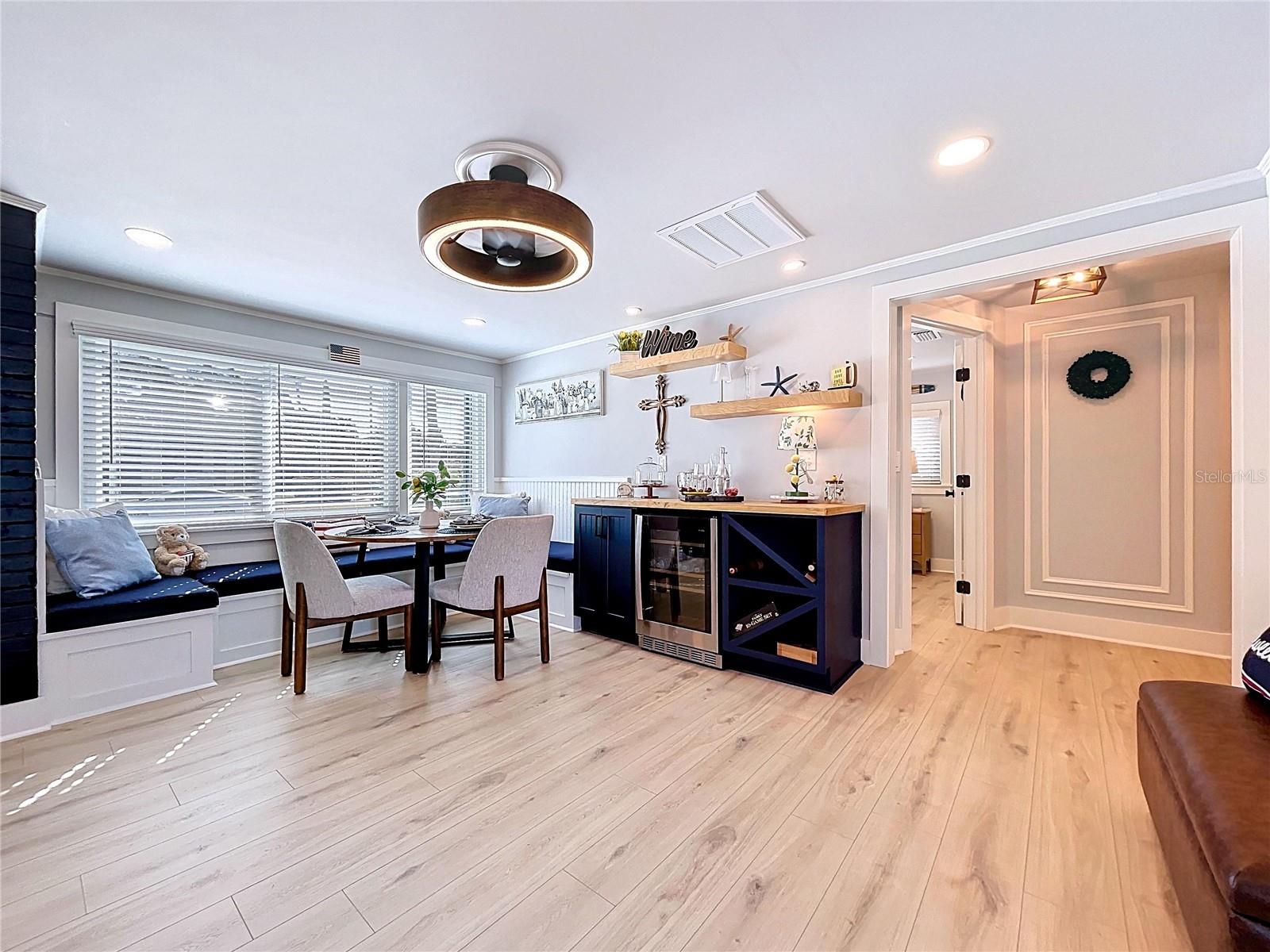 Listing photo id 21 for 220 40th Avenue