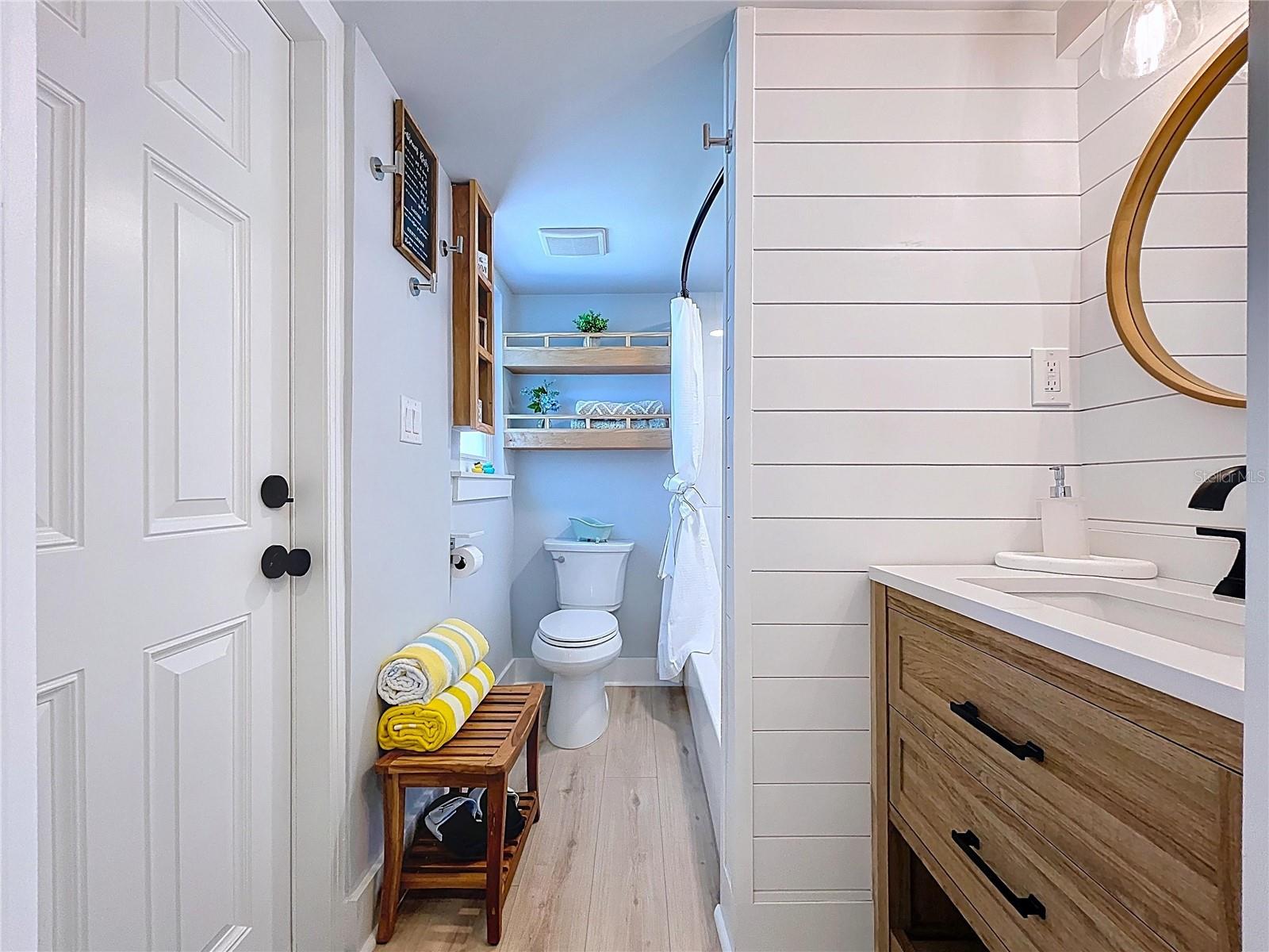 Listing photo id 31 for 220 40th Avenue