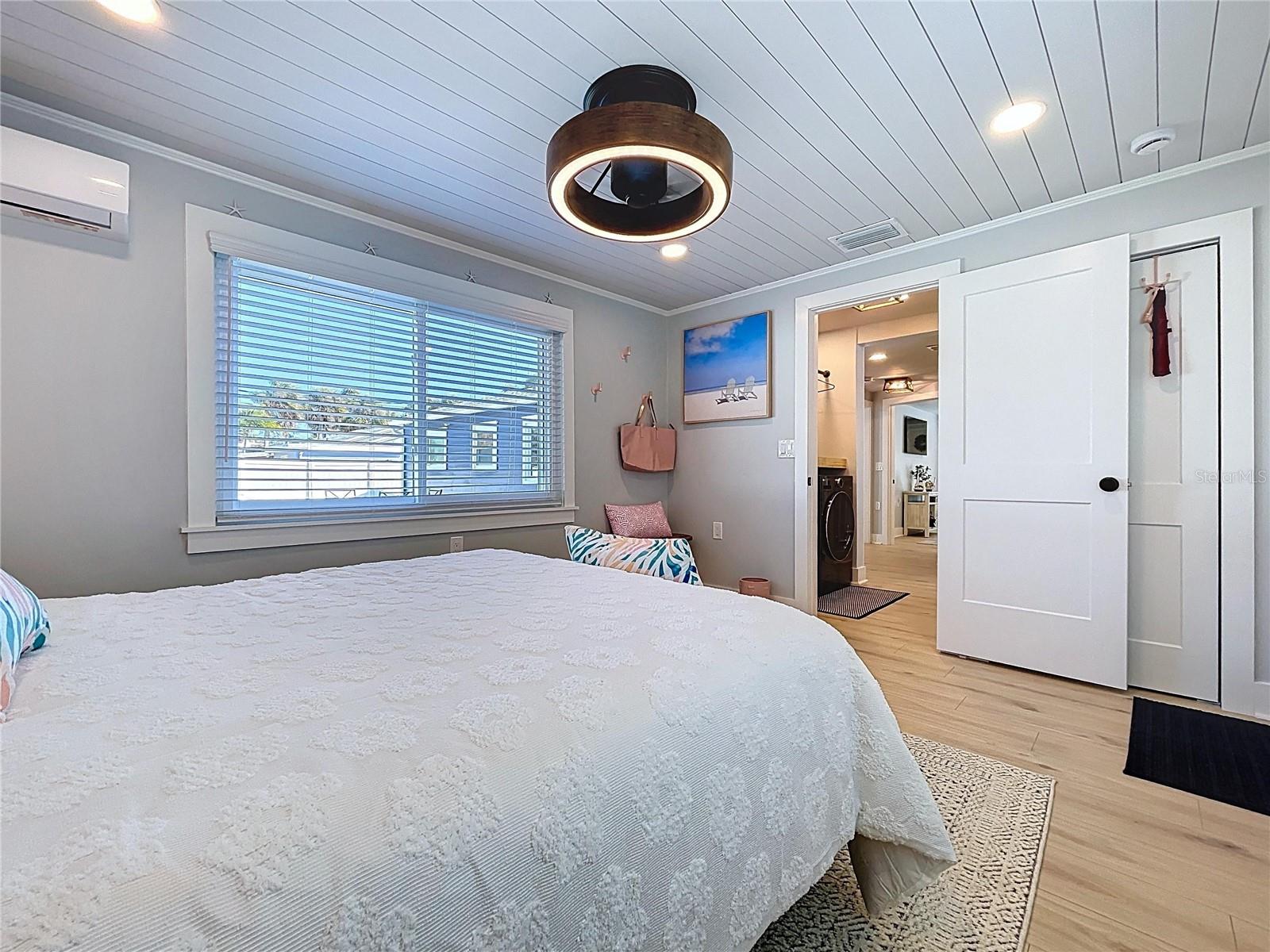 Listing photo id 33 for 220 40th Avenue