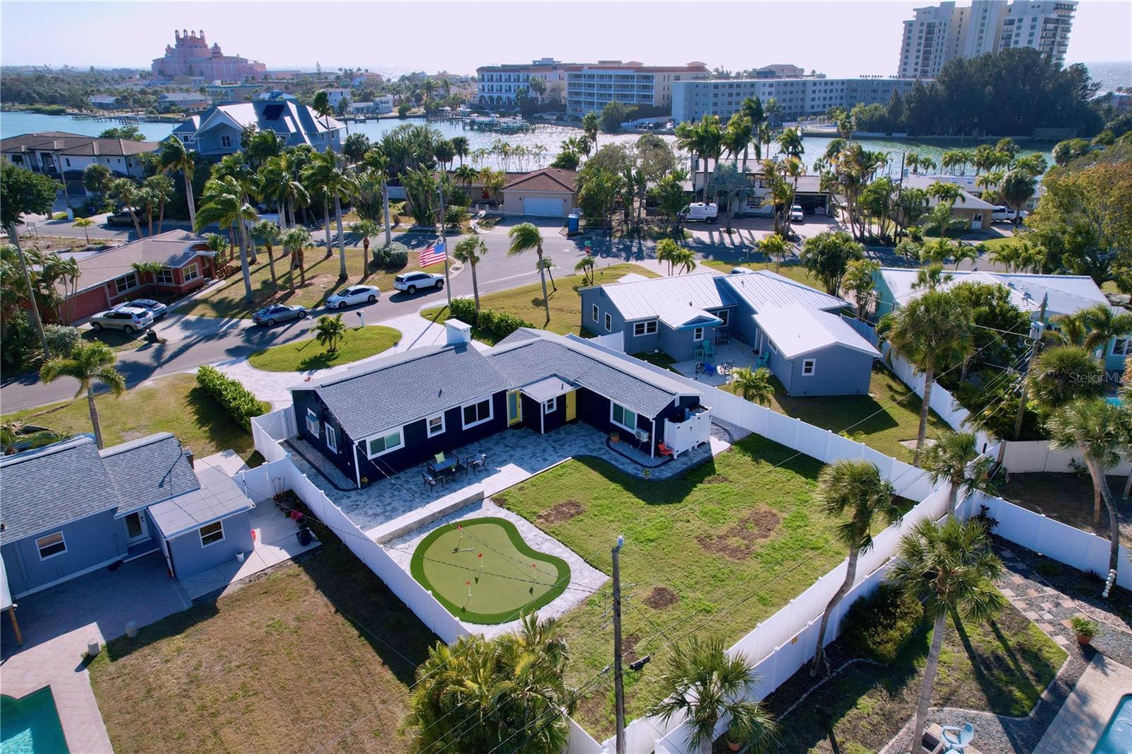 Listing photo id 36 for 220 40th Avenue