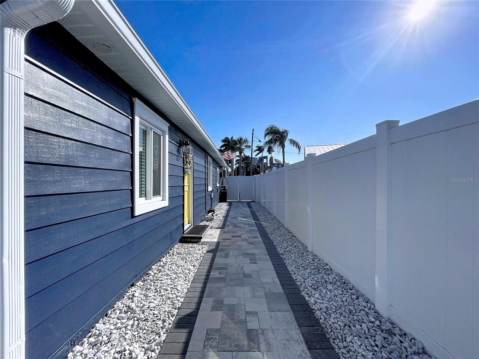 Listing photo id 40 for 220 40th Avenue