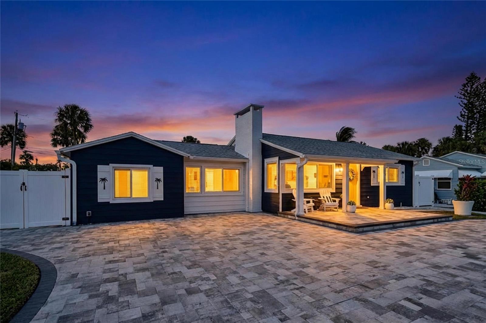 Listing photo id 4 for 220 40th Avenue