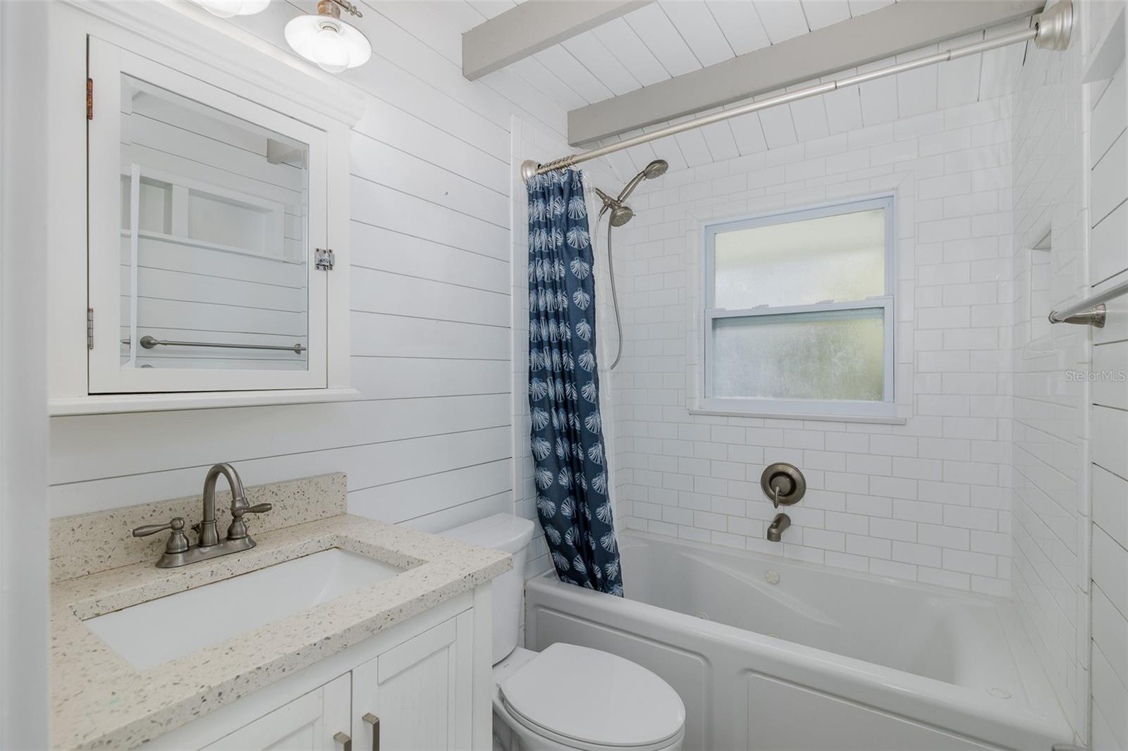 Image 29 of 70 For 14405 Birch Street