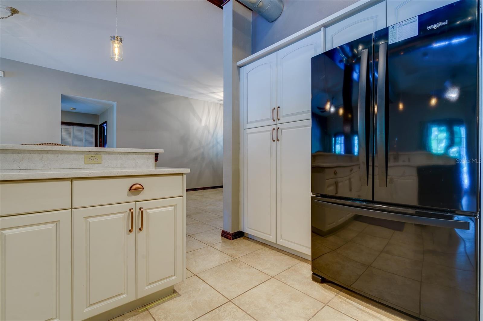 Image 10 of 47 For 215 Garden Circle