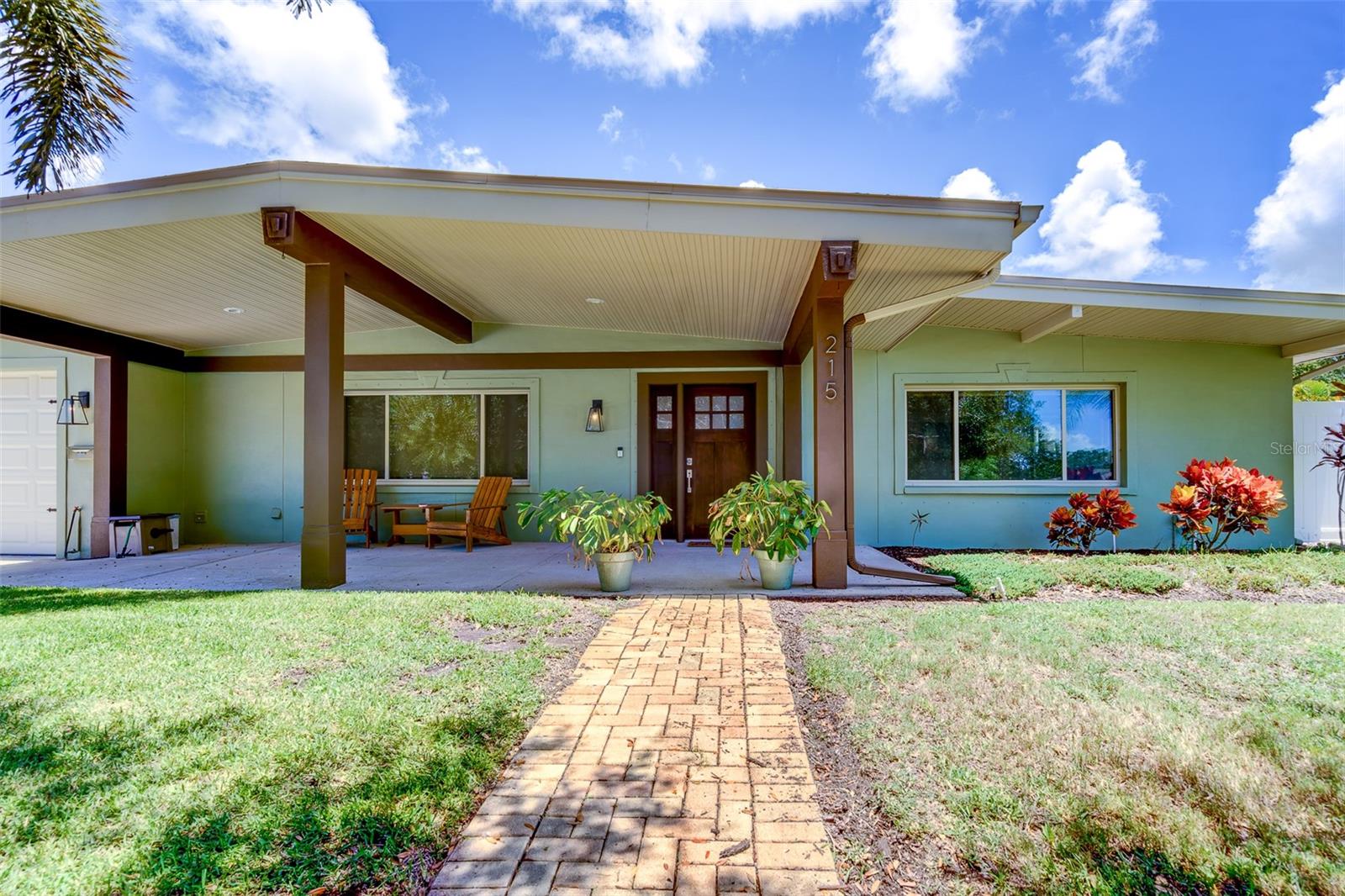 Image 2 of 47 For 215 Garden Circle