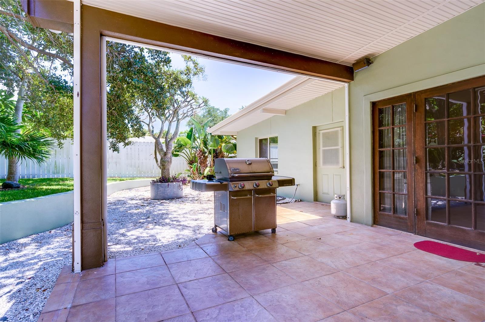 Image 39 of 47 For 215 Garden Circle