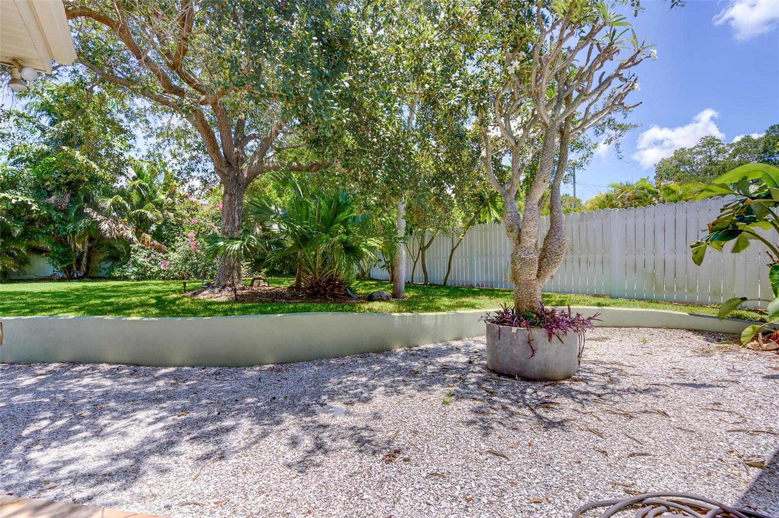 Image 43 of 47 For 215 Garden Circle