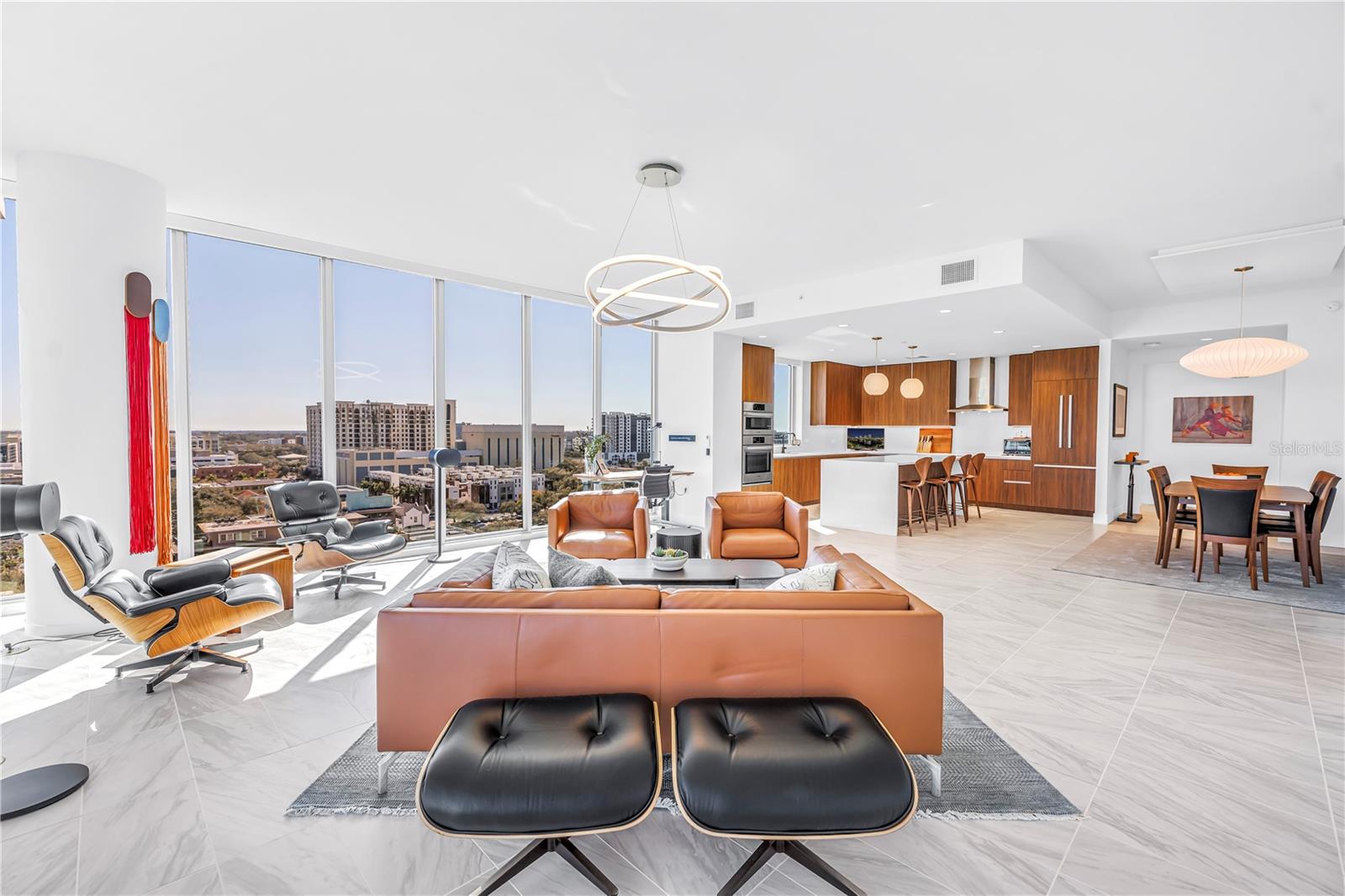 Listing photo id 13 for 777 3rd Avenue N 1205