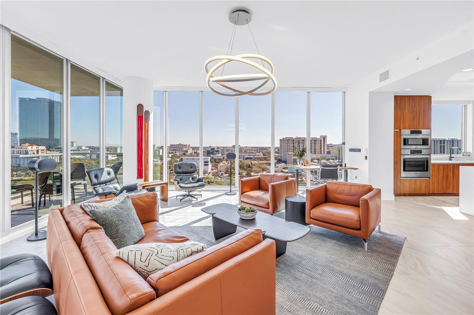 Listing photo id 14 for 777 3rd Avenue N 1205