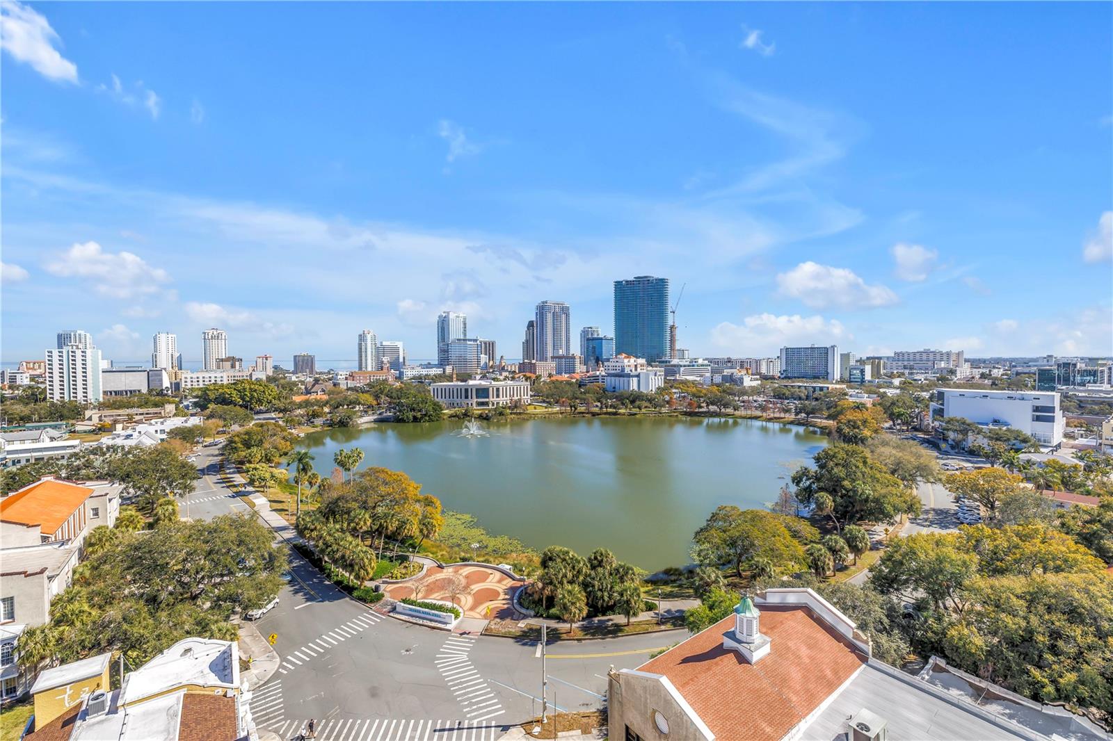 Listing photo id 17 for 777 3rd Avenue N 1205