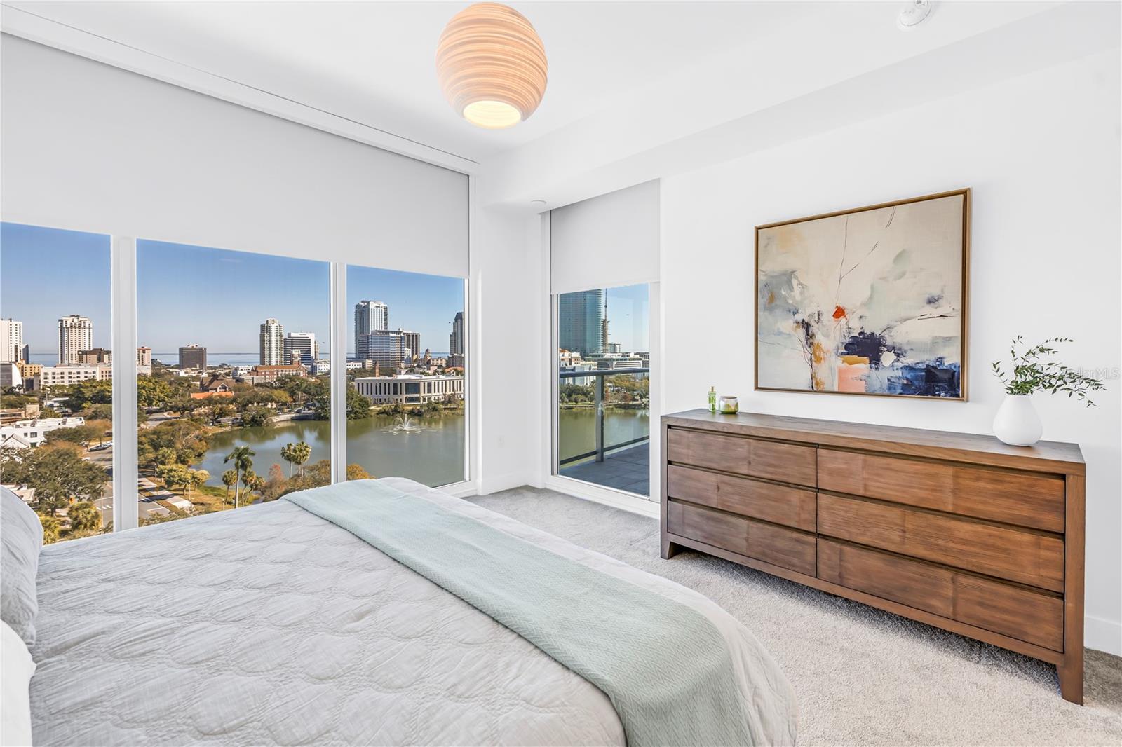 Listing photo id 23 for 777 3rd Avenue N 1205