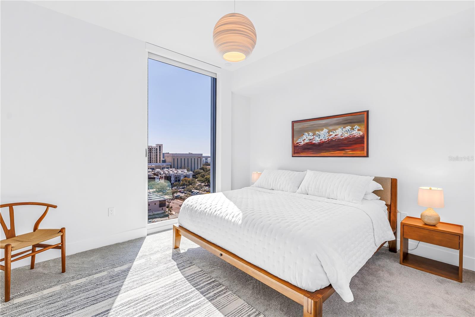 Listing photo id 32 for 777 3rd Avenue N 1205