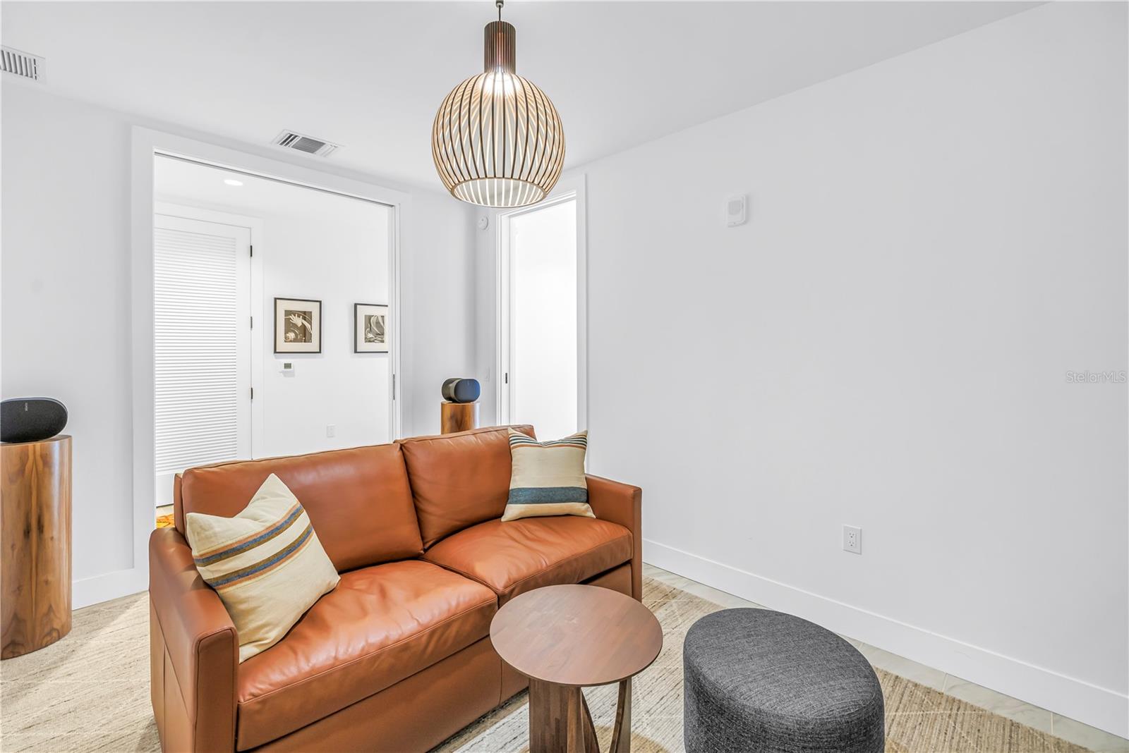 Listing photo id 6 for 777 3rd Avenue N 1205