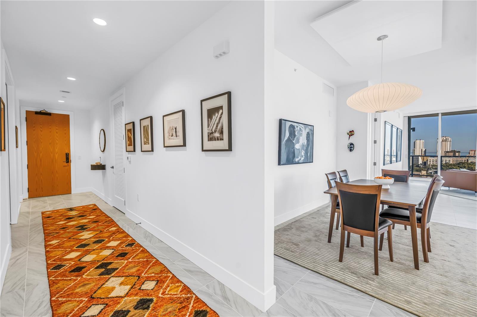 Listing photo id 7 for 777 3rd Avenue N 1205