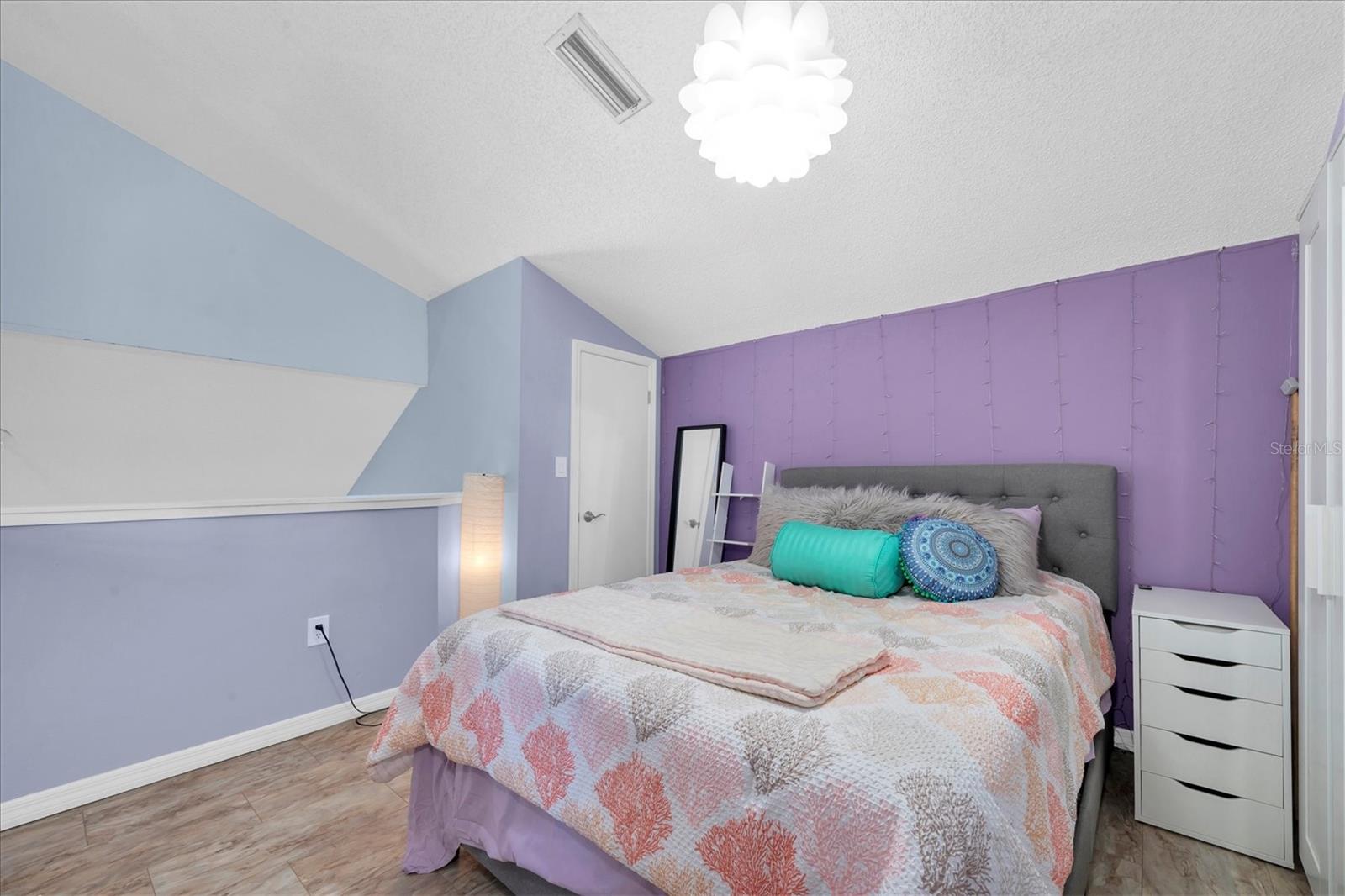 Image 24 of 48 For 6931 Stones Throw Circle N 5302