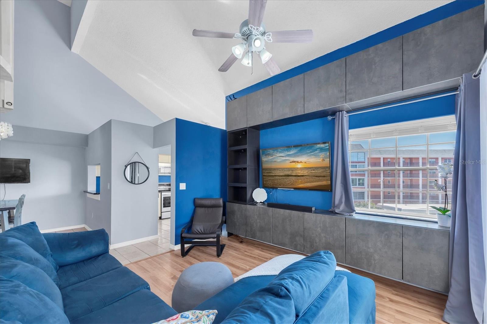 Image 4 of 48 For 6931 Stones Throw Circle N 5302