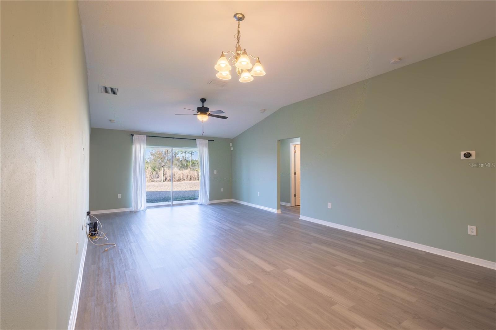 Image 13 of 40 For 8022 Alamosa Wood Avenue