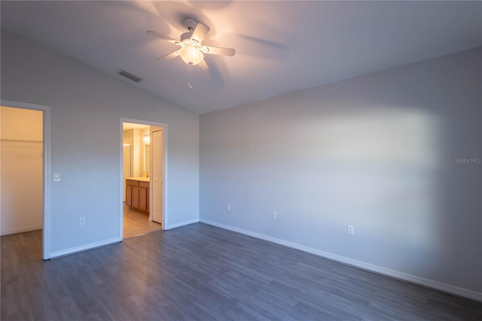 Image 16 of 40 For 8022 Alamosa Wood Avenue