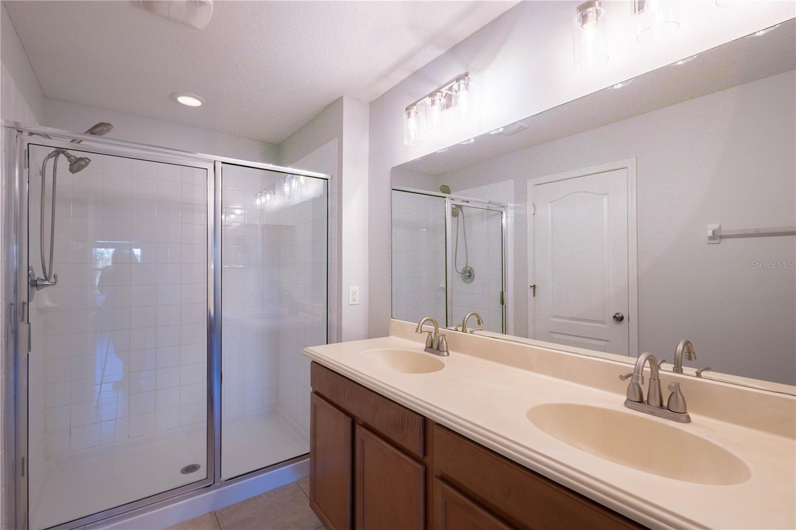 Image 20 of 40 For 8022 Alamosa Wood Avenue