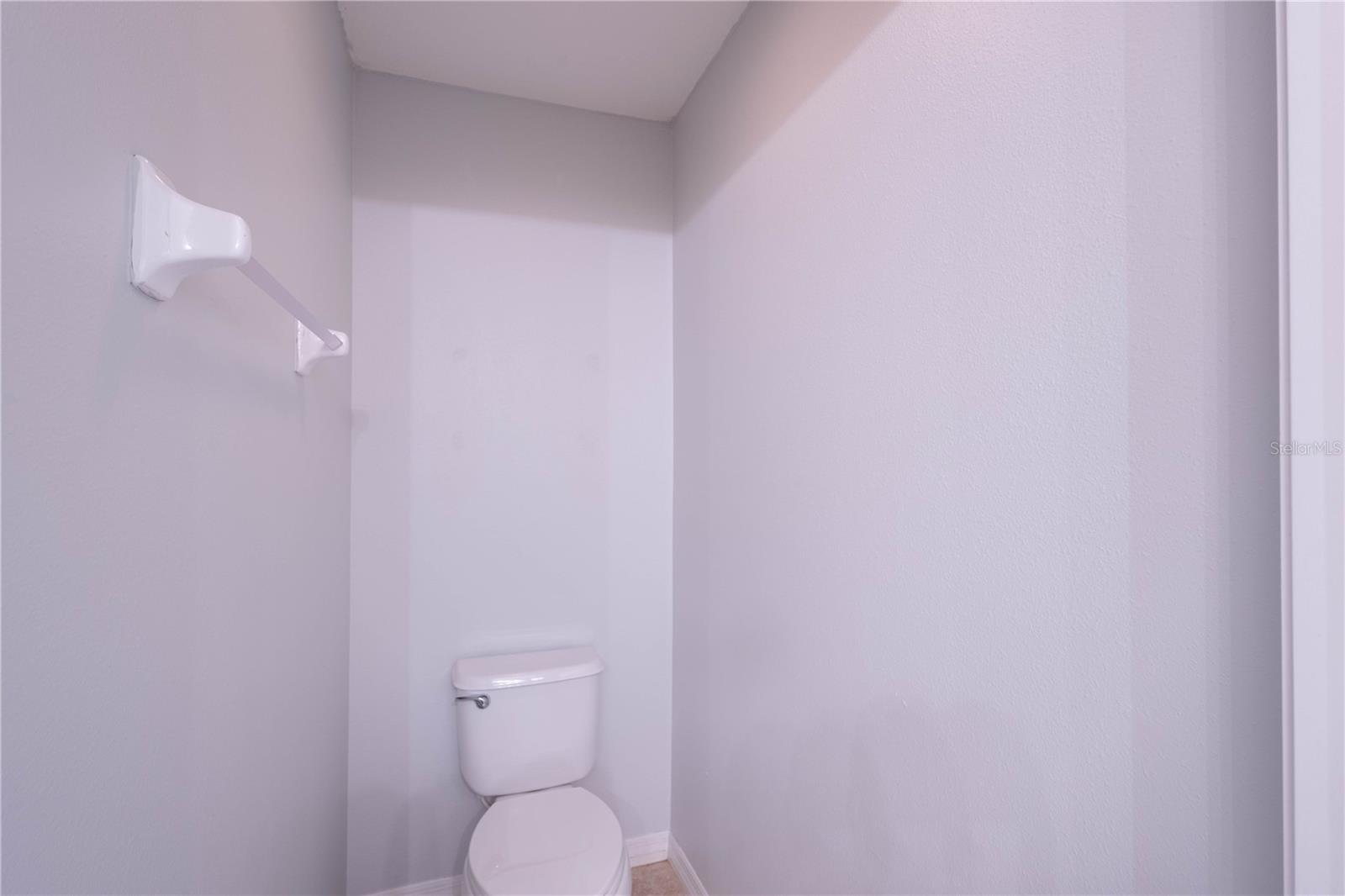 Image 21 of 40 For 8022 Alamosa Wood Avenue