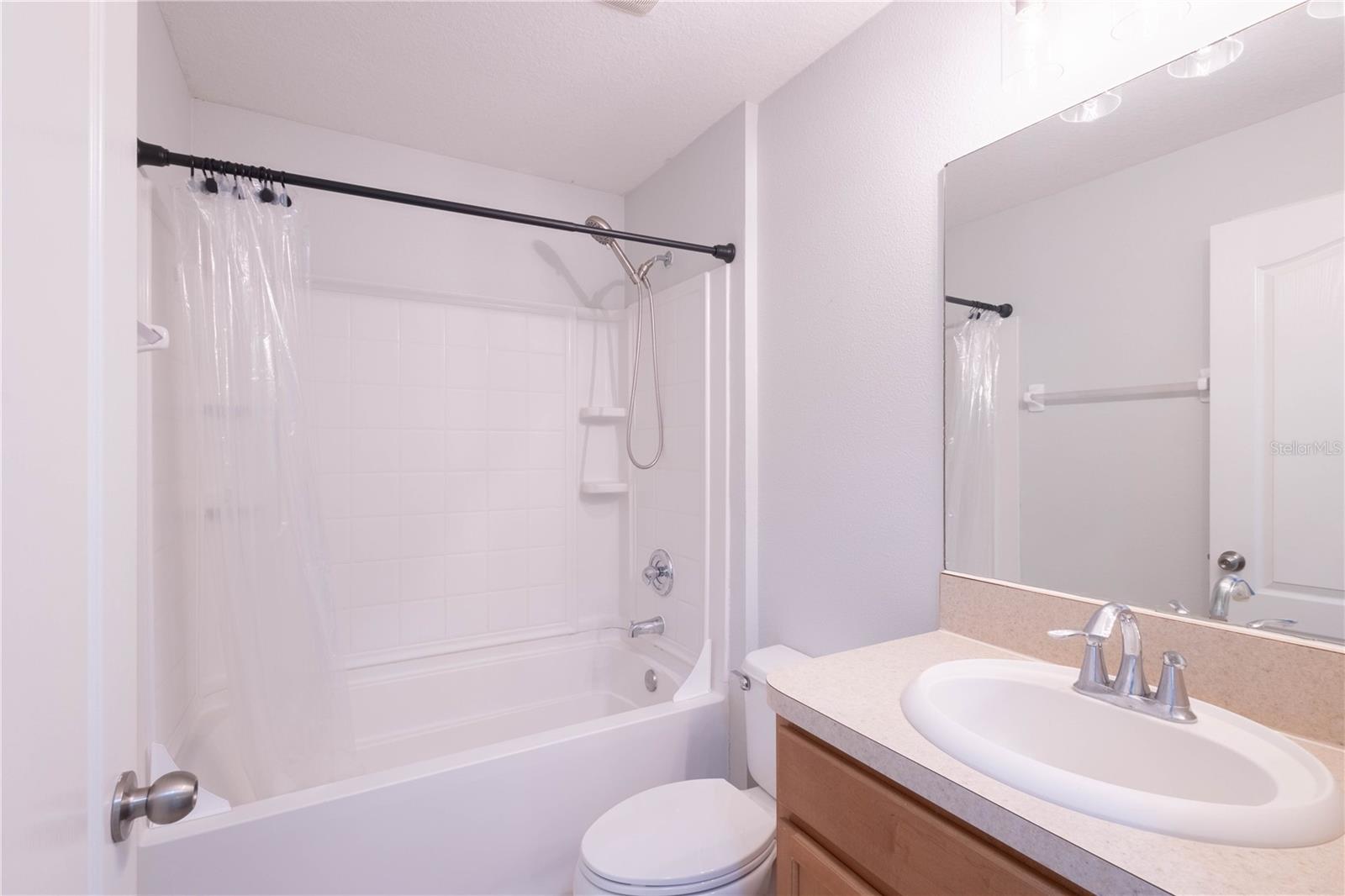 Image 25 of 40 For 8022 Alamosa Wood Avenue