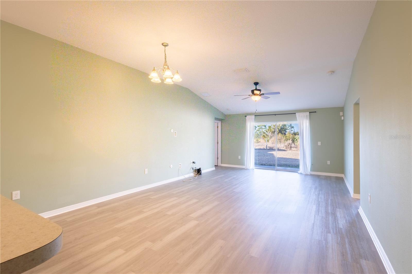 Image 5 of 40 For 8022 Alamosa Wood Avenue